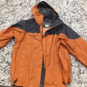 Men’s small Columbia wind and wet weather jacket